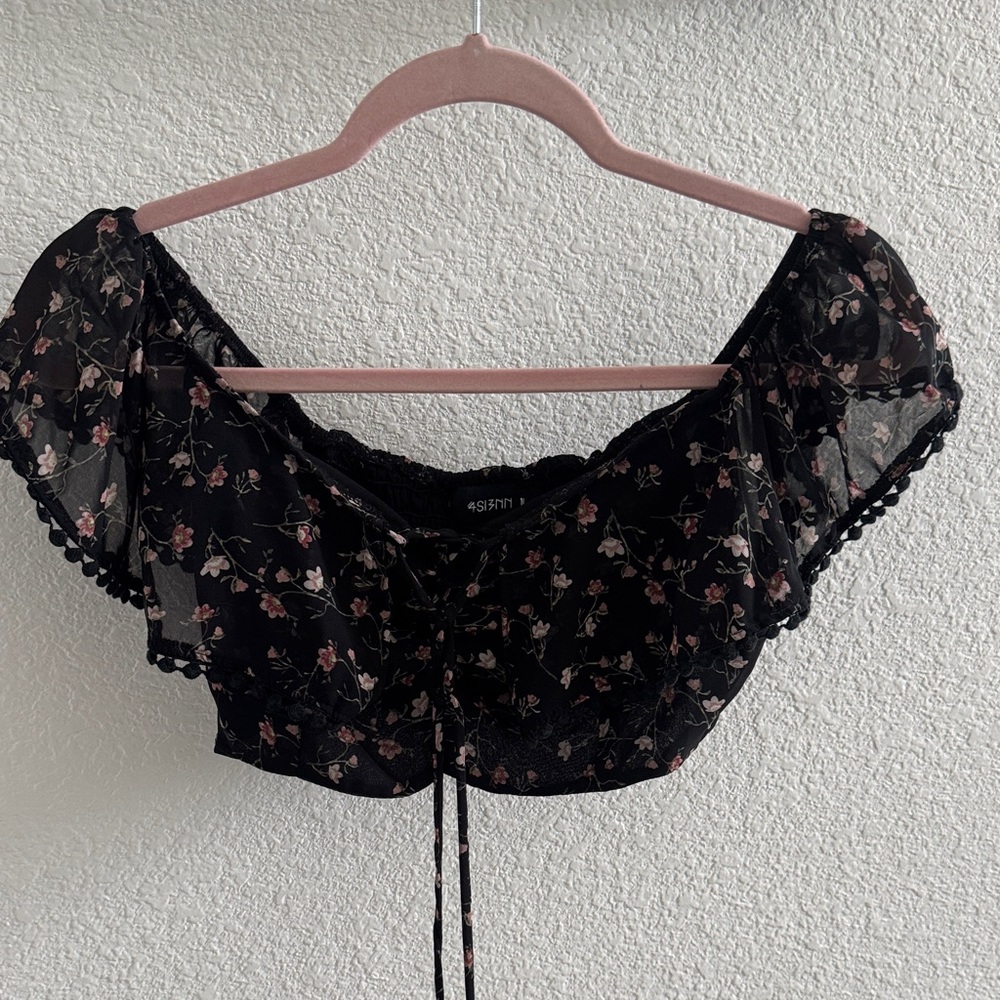 4SI3NNA Black and Pink Floral Blouse